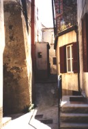 eine durchschnittliche Gasse in Italien